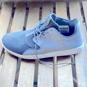 Jordan Eclipse 724010-023